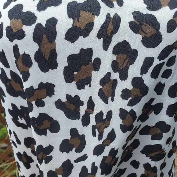 Pink Lily Women's Size Medium Leopard Print Animal Print Maxi Dress EUC - Picture 10 of 17